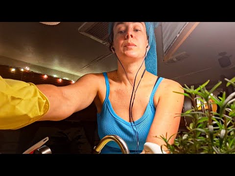 👭 ASMR Lavando a LOUÇA e Conversando com Você PARTE 1 (sussurros com sons de água e talheres/louça)