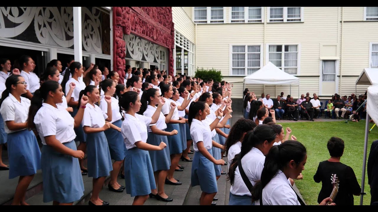 2016 Powhiri Aue te Aroha 4k Akkorde Chordify