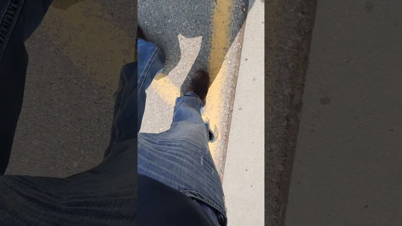 Hutchinson Minnesota Tom Gifferson. Handles complaint.. out it public. City leadership failure..