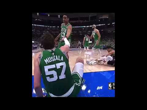 Giannis Antetokounmpo SCARY DRIVE! #shorts #nba
