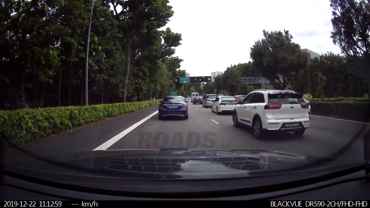 Overtaking via road shoulder YouTube