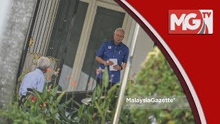 Najib Sugul Meninggalkan Kediaman