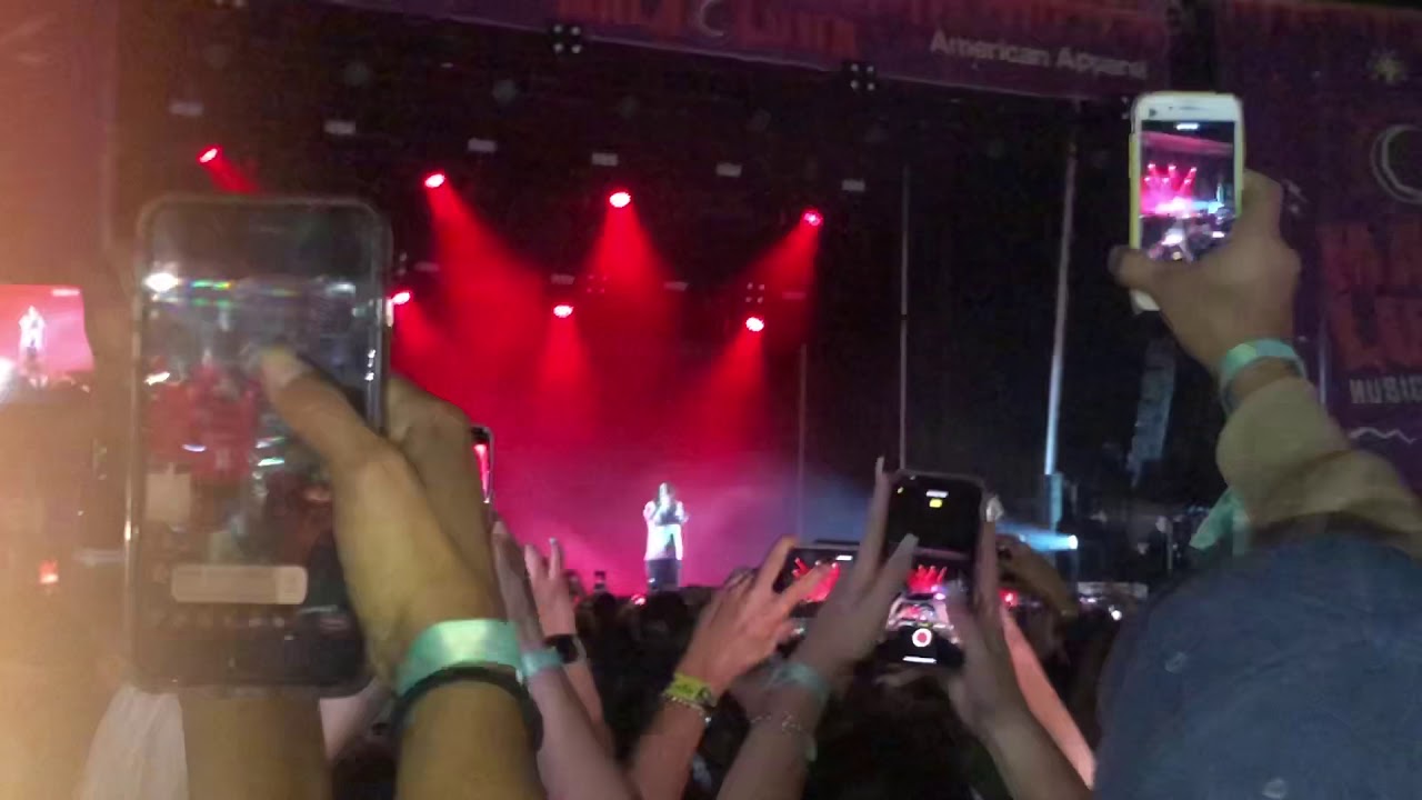 Russ- Mala Luna Festival