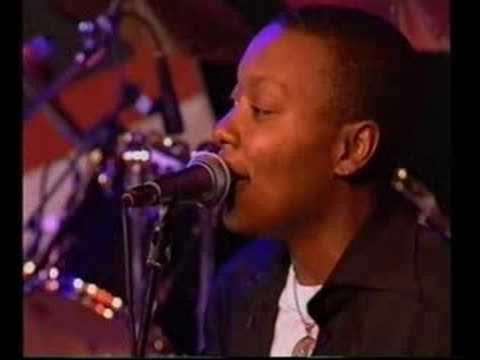 Meshell Ndegeocello - Outside Your Door (live at NSJF)