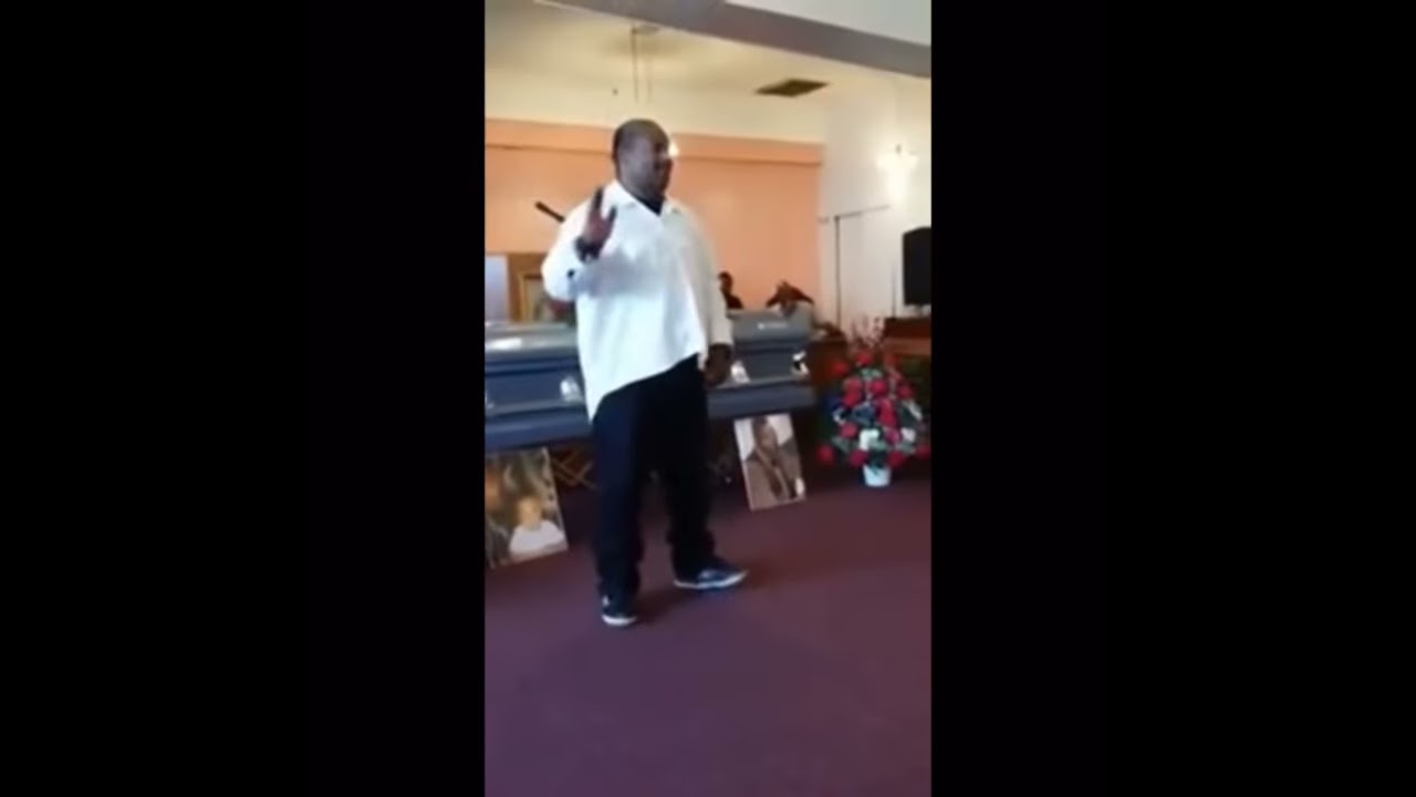 me: hi   beauty guru channels: