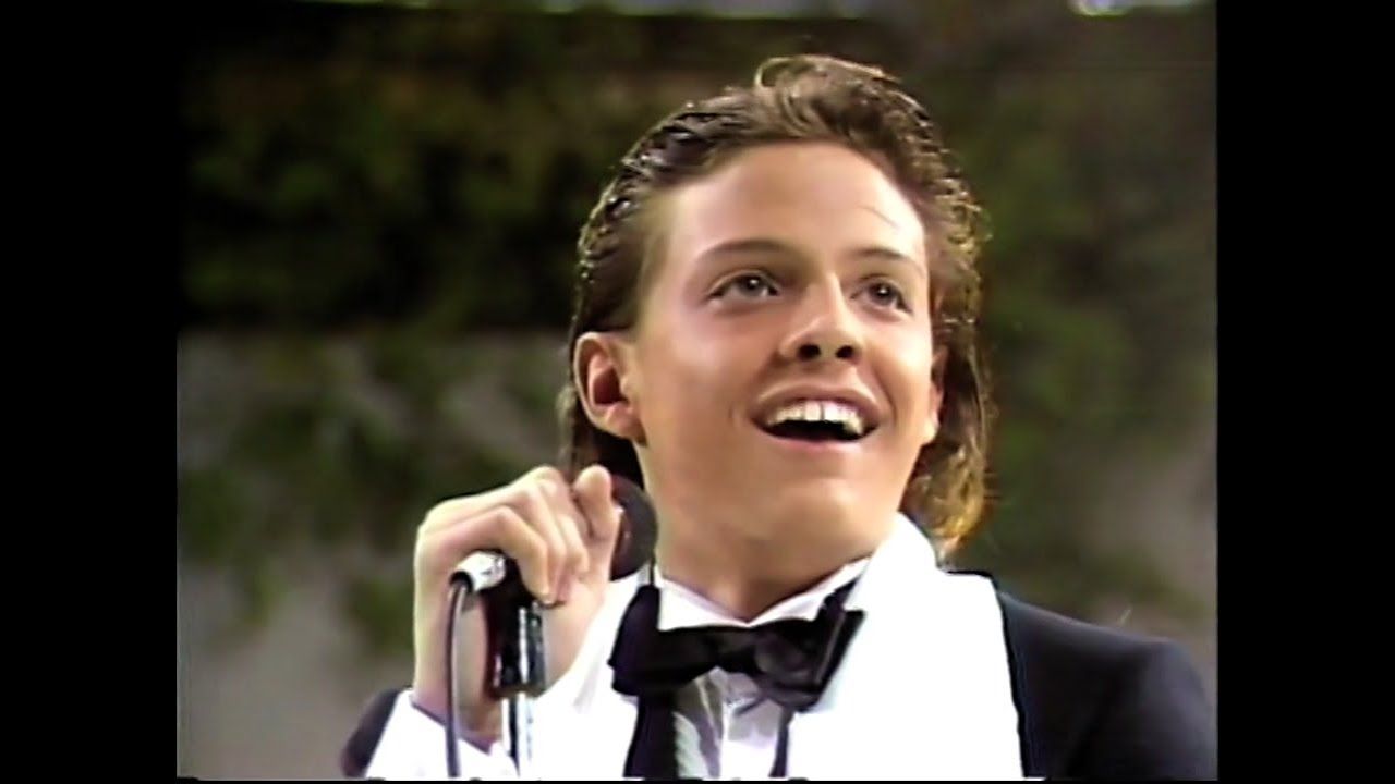 Luis Miguel, Segunda Noche en el Festival Internacional de la Canción de Viña del Mar (16/02/1985)