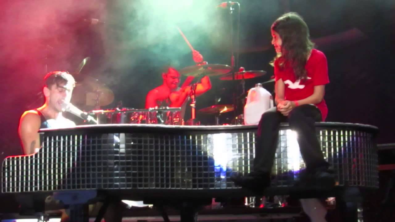 Hedley Perfect With Special Guest Angelica in Brantford at WTFest