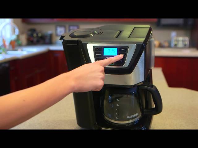 HOW TO FIX Black + Decker 12 Cup Mill & Brew Coffee Maker CM5000B Grinder  Not Working Brew Basket 