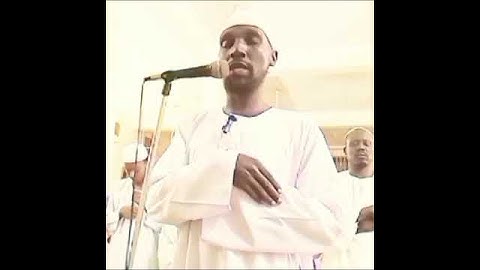 { ياأيها الذذين آمنوا لا تتخذوا آبائكم.. } القارئ/ إبراهيم محمد موسى