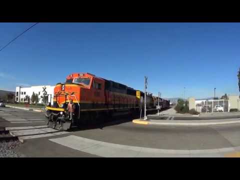 GP60M-3+SantaFe GP60 Shunting