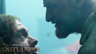 Download Lagu Dougal Kills Wounded British Soldier | Outlander MP3