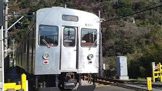 伊豆急8000系帯なし編成　伊豆大川駅