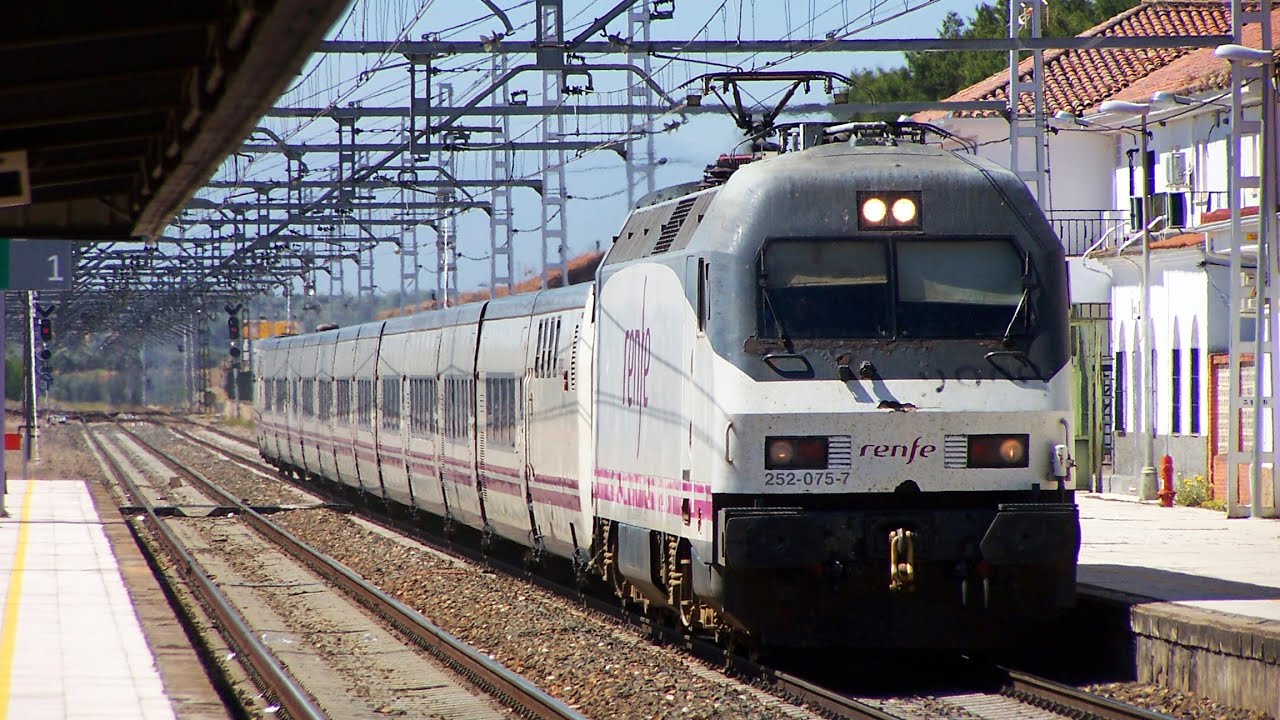 Día de trenes en Linares-Baeza y Andújar
