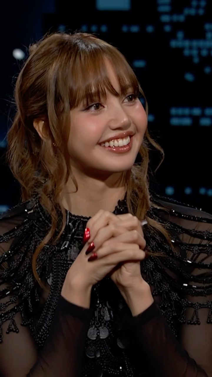 LISA on singing karaoke with the cast of The White Lotus… and she reveals which one’s the best!