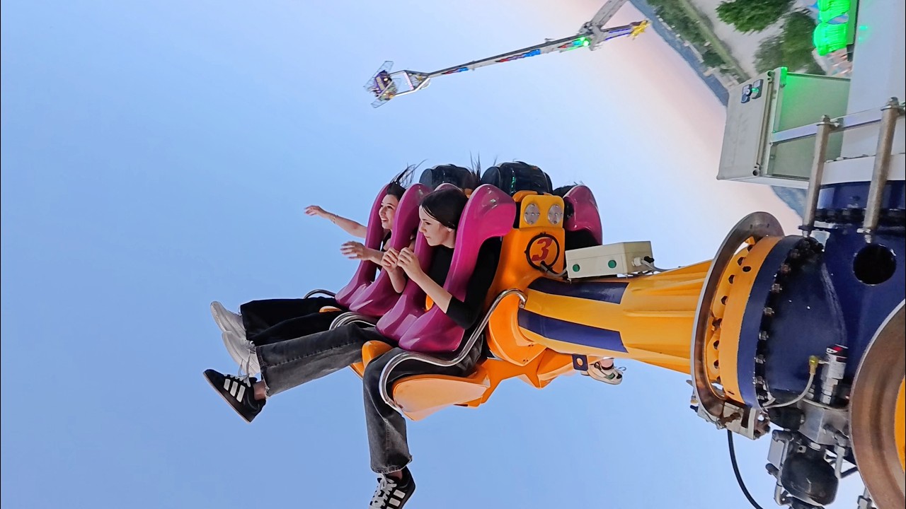 SO liebe ich dieses Fahrgeschäft! 🤩 | Black Out - Thurner (ONRIDE) Video Urfix Linz 2025