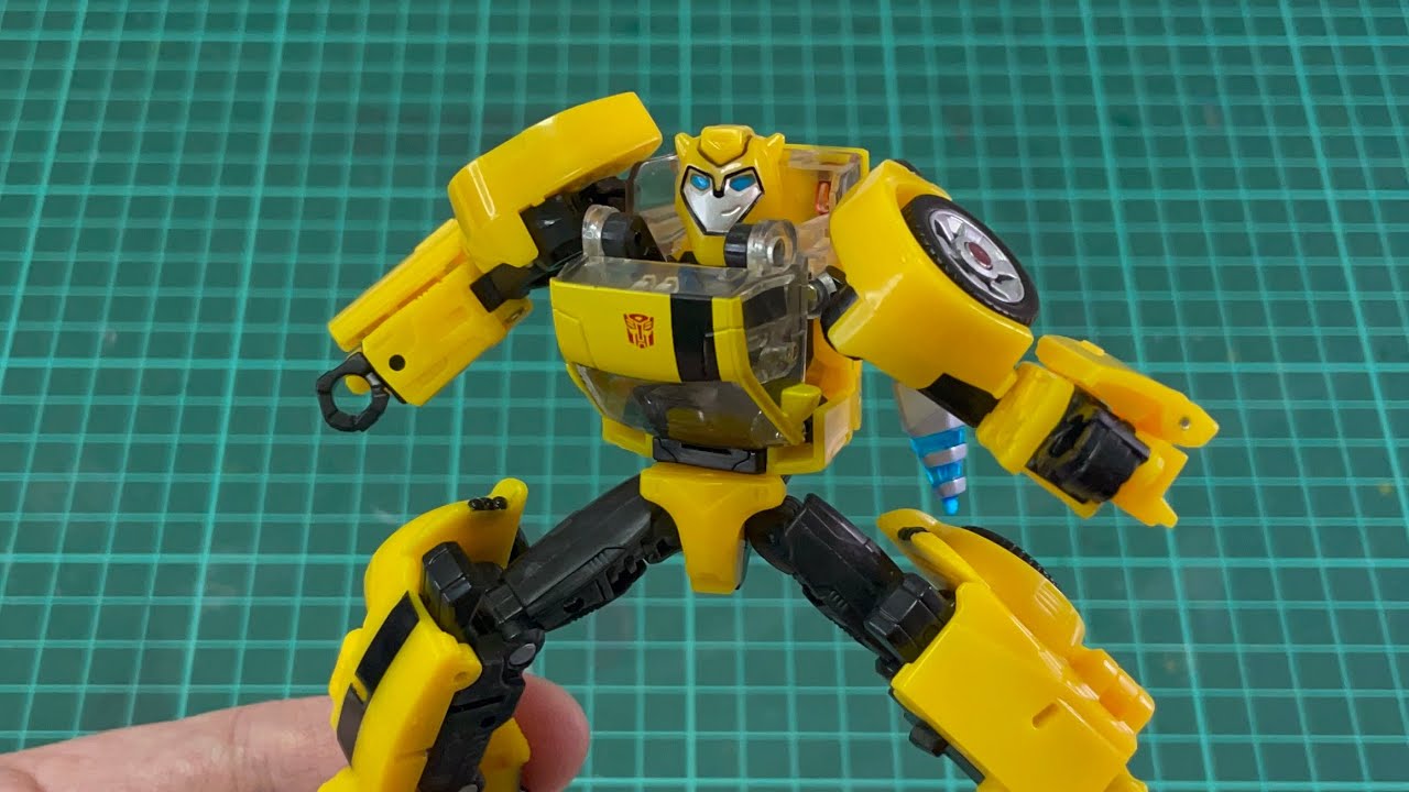 Transformers Legacy United Deluxe Class Animated Universe Bumblebee –  Hasbro Pulse