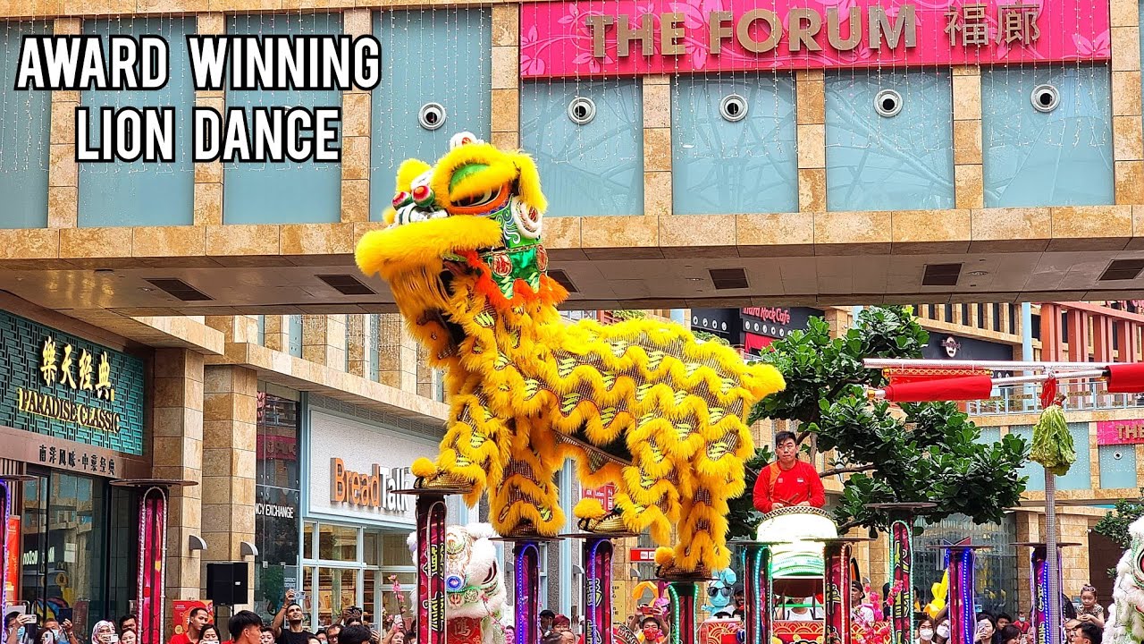 award-winning-lion-dance-cny-2023-singapore-resorts-world-sentosa