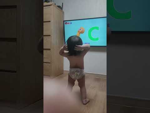 똘똘이 영어요가  최고👍 💕  #씰룩씰룩 #최고 #18개월 #웃다배터질뻔 #똘똘이영어요가 #youtube
