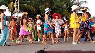 Parade Fashion Show Baju Pantai