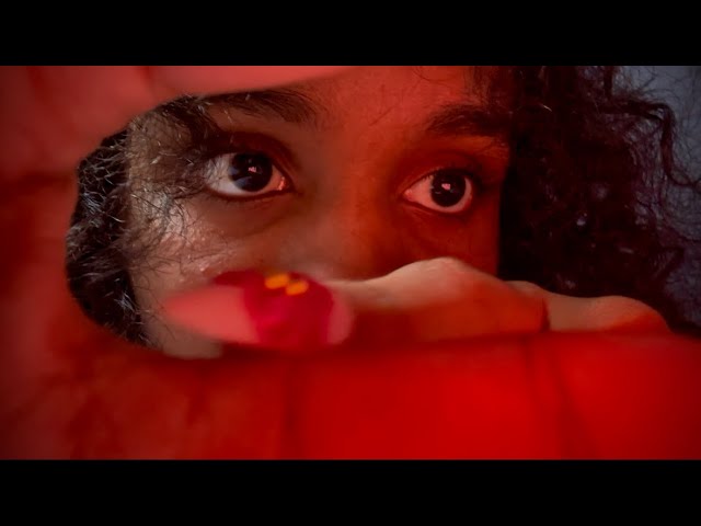 ASMR Getting Something Out of Your Eye (Visual Triggers & Slight Mouth Sounds) ~ Close - Up ❤️