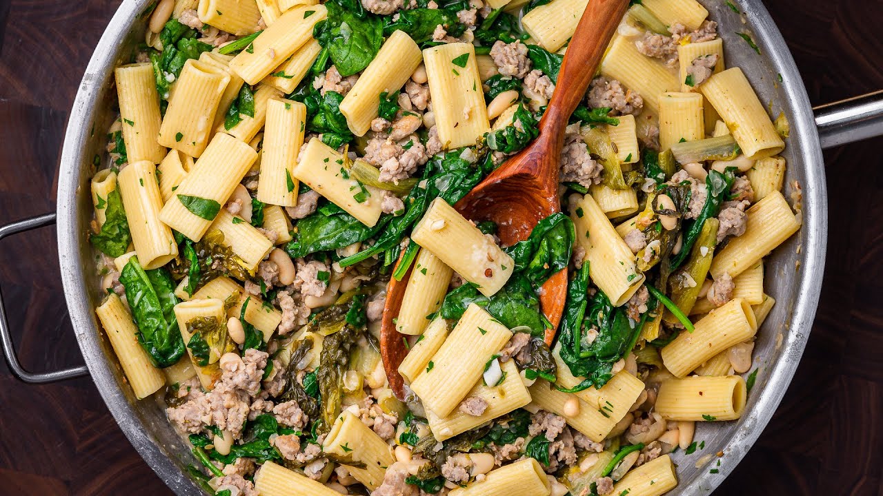 Pasta Con Broccoli - Sip and Feast