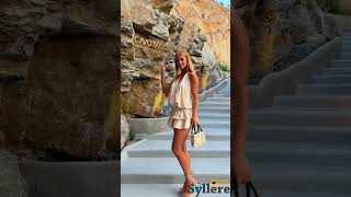 Wedge heels outfits | summer vacation look in Mykonos #summeroutfits #vacationoutfit