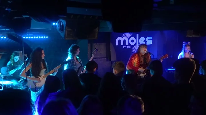 Amy Overd - Moles/Bath Spa Uni showcase (2)
