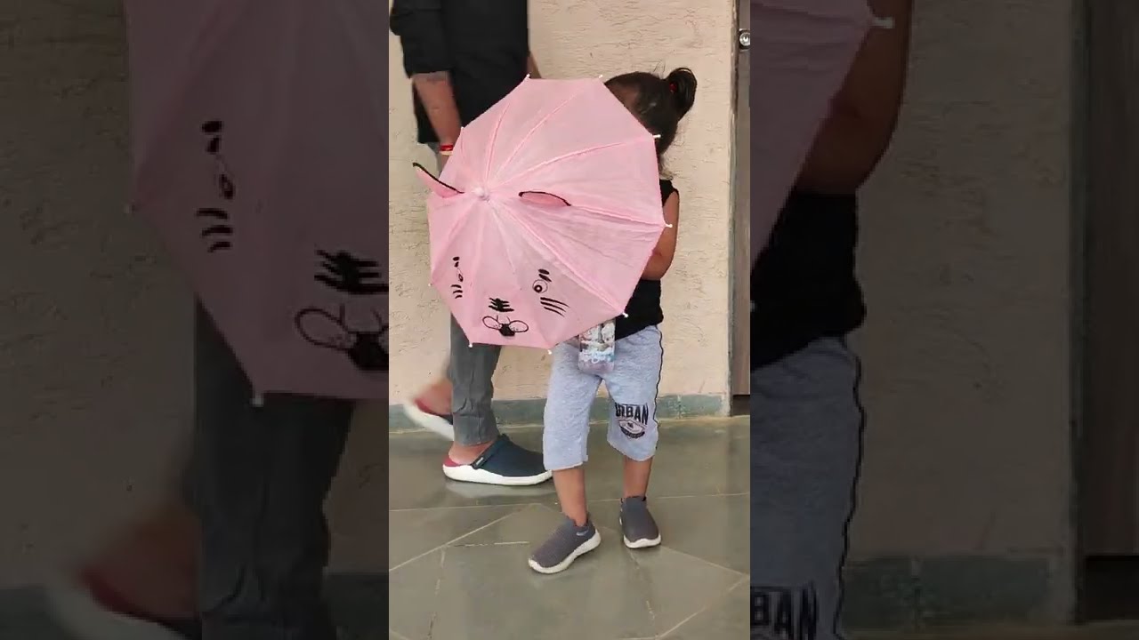 Cute Baby With Umbrella Shorts Cutebaby 