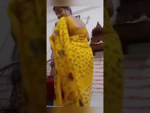Indian aunty hot video😜 Mallu aunty big ass🙃 Bhabhi hot saree video Desi boudi hot showing🤪 #shorts