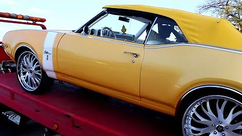 Veltboy314 - '69 Cutlass Vert On 22" Rucci Wheels - 2K17 Midwest Fest Car & Bike Show