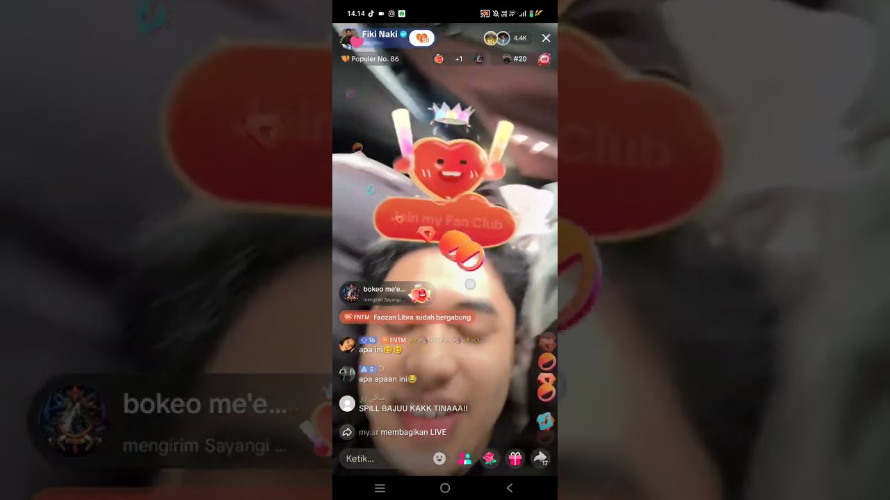 FIKI NAKI TIDUR MANJA DAN MESRA DI PANGKUAN SANG ISTRI