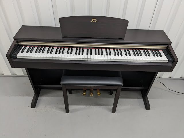 Yamaha Arius YDP-161 Digital Piano in rosewood clavinova keyboard