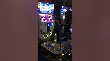 [DDR A] harujun - Valkyrie dimension ESP-18 939,010 vs rogerclark