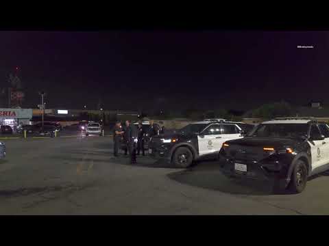 DUI driver crashes into multiple vehicles and flees the scene - YouTube