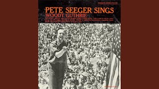 Video thumbnail of "Pete Seeger - Union Maid"