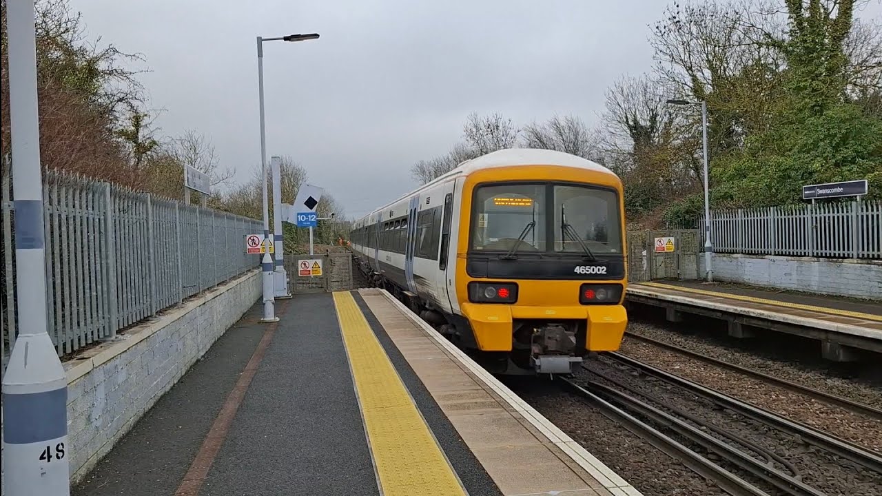 Southeastern 465186 + 465002 & Thameslink 700019 Crossover at Swanscombe ~ 9/2/26 