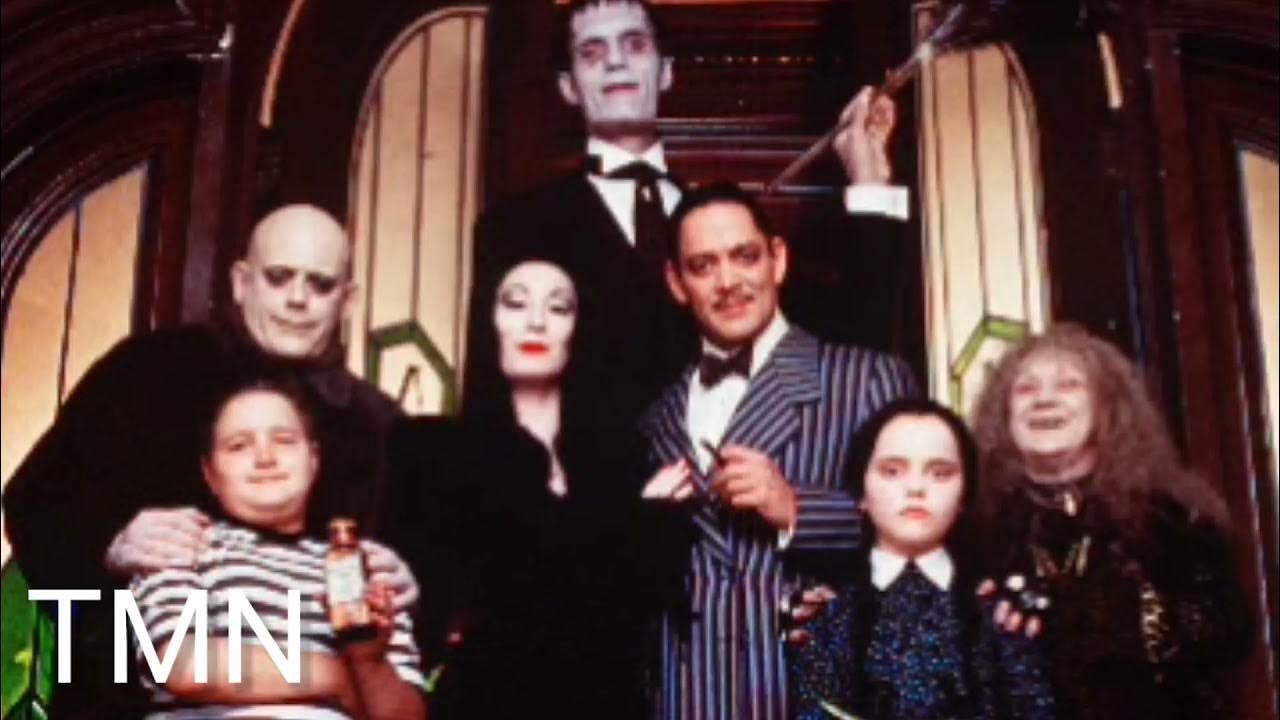 Герои фильма семейка аддамс фото The Adams Family Cast Made Writers Remake The Ending - YouTube