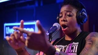 Amplify Dot performs her cover of Jay Z's Holy Grail and Lauryn Hill's (Doo Wop) That Thing chords