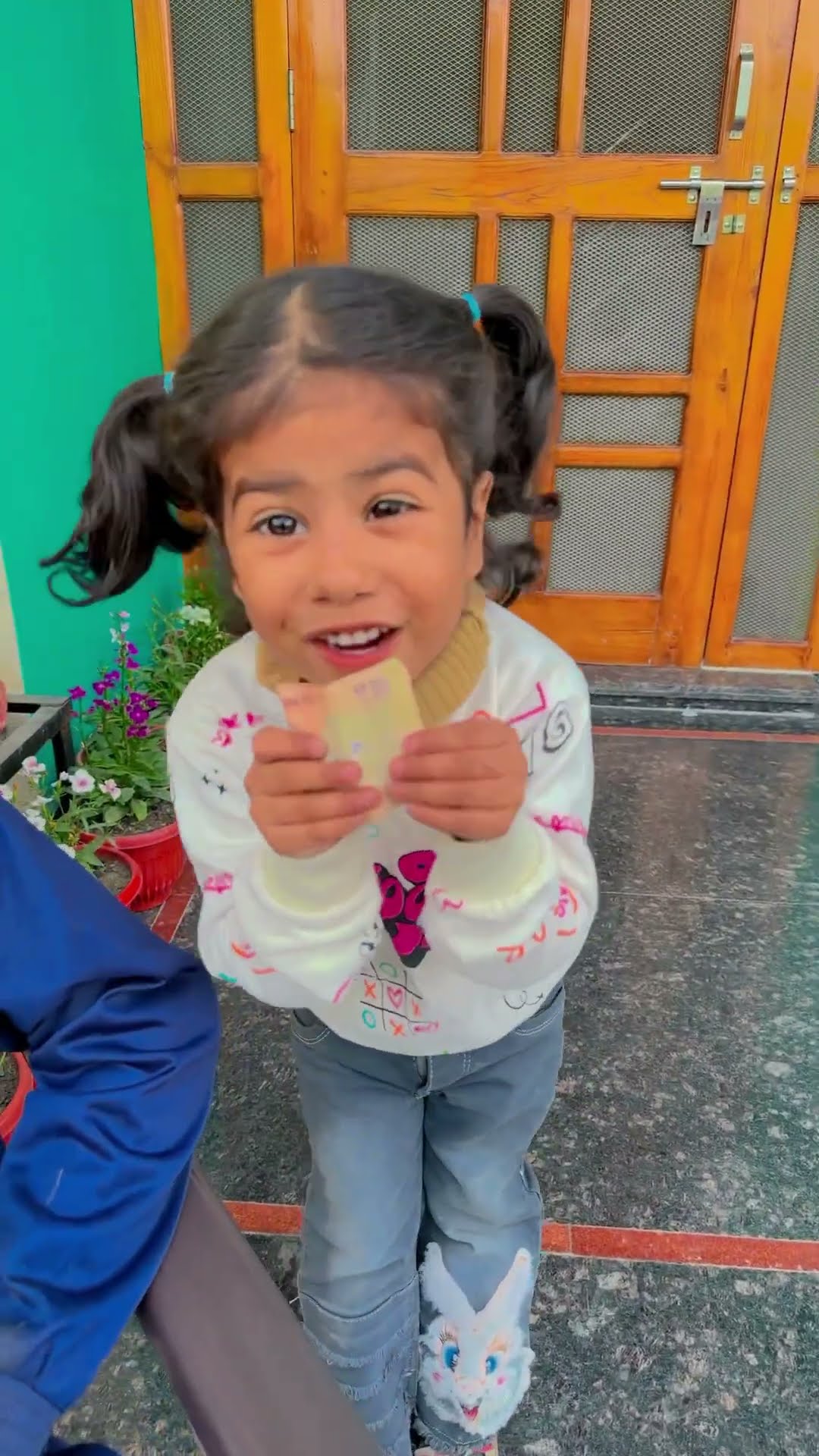 Mummy Ki Roti Gol Gol ?? #shorts #funny #comedy #cutebaby #fun #funnyreel