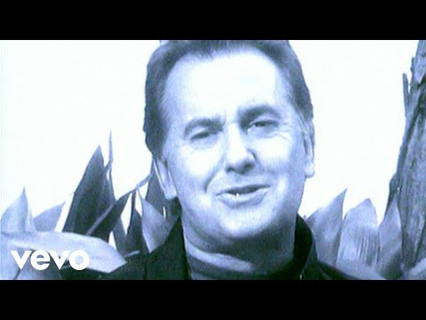 Victor Manuel Nada Nuevo Bajo El Sol Videoclip