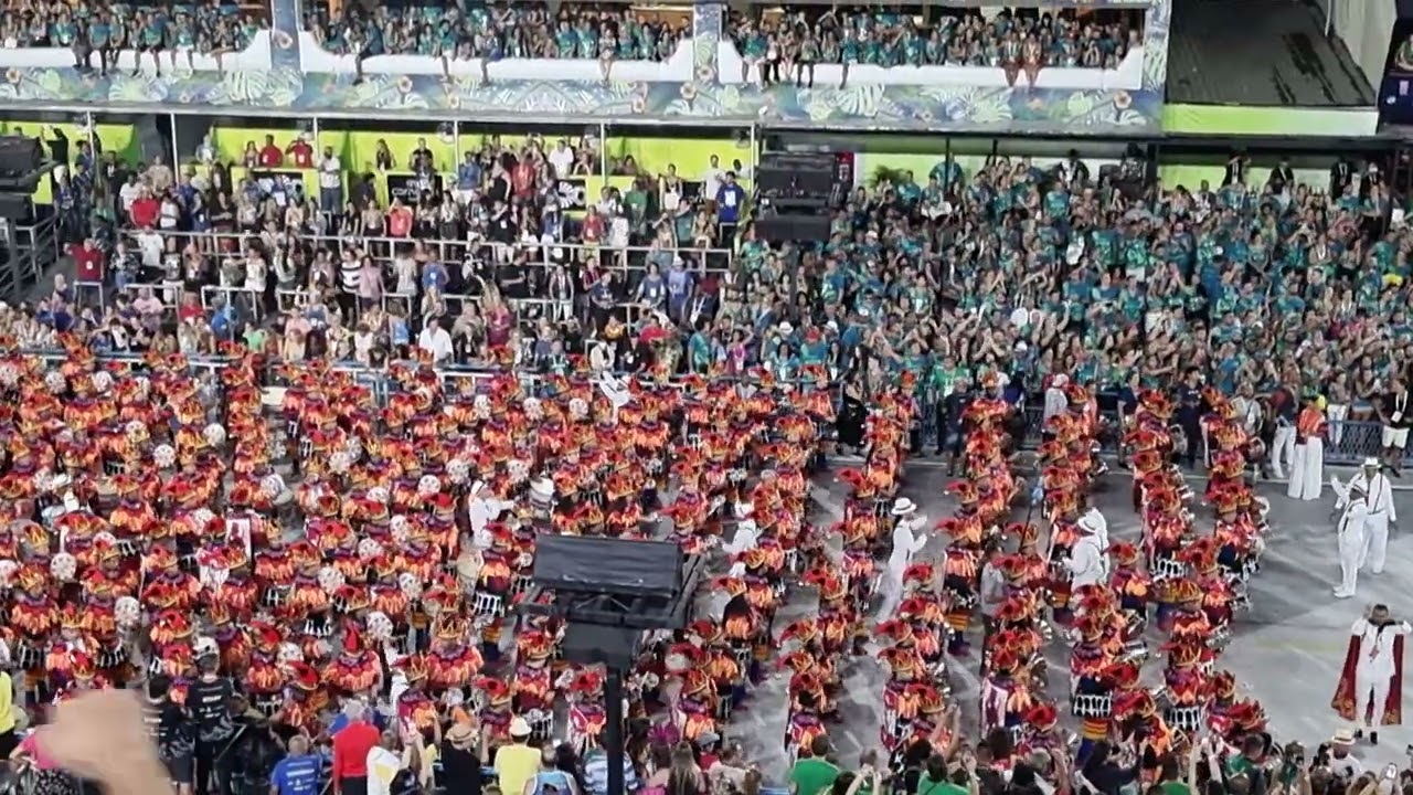 Bateria da Grande Rio 2022 - 2° módulo de jurados (setor 6)