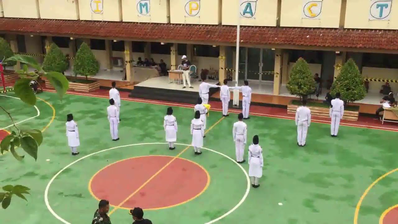 PASKIBRA SMKN 5 JAKARTA formasi pengibaran Bendera 2017