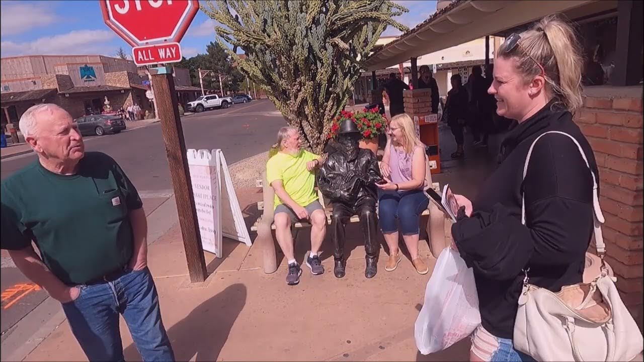 Bronze Cowboy's living statue prank wins again! YouTube