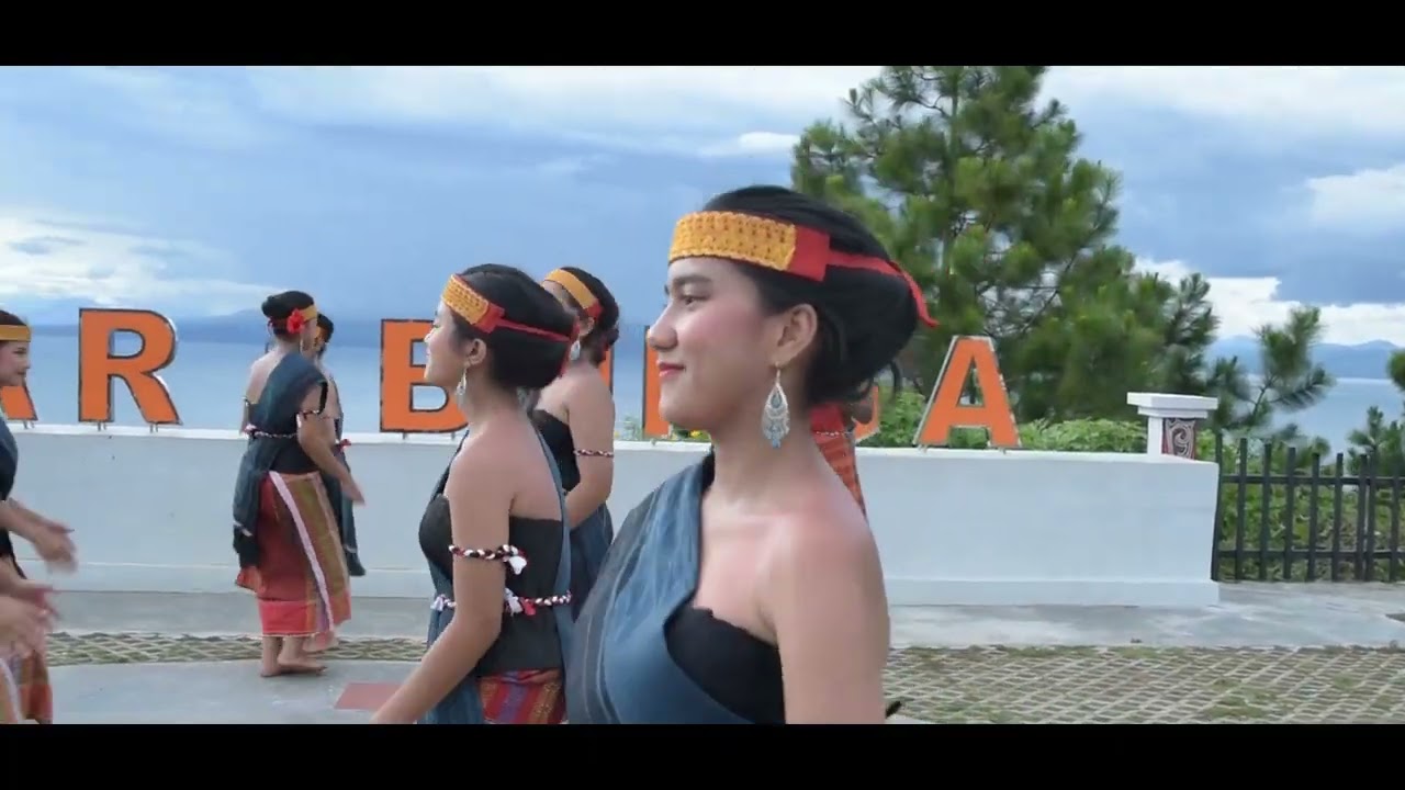 TARI KREASI BATAK NARAJA SMPN 1 BALIGE