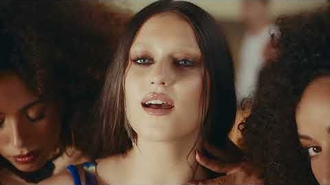 Tony Effe, Gaia - SESSO E SAMBA