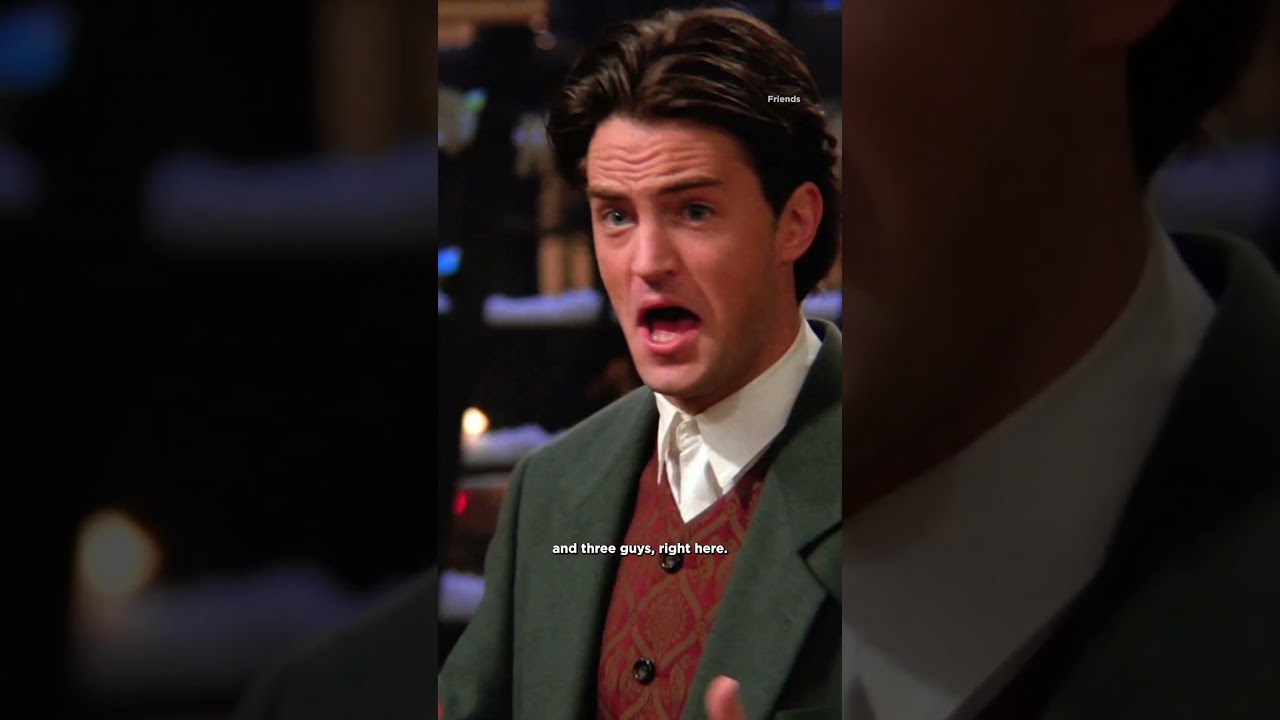 Coordinating New Year’s kisses: harder than it looks! 😅 