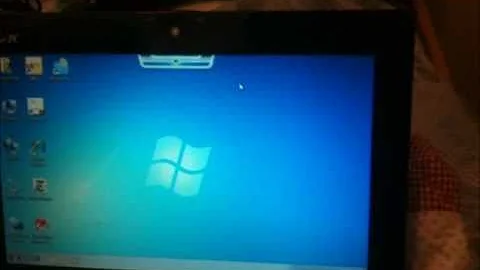 ASUS Eee PC 1015PEM Unboxing Part 2