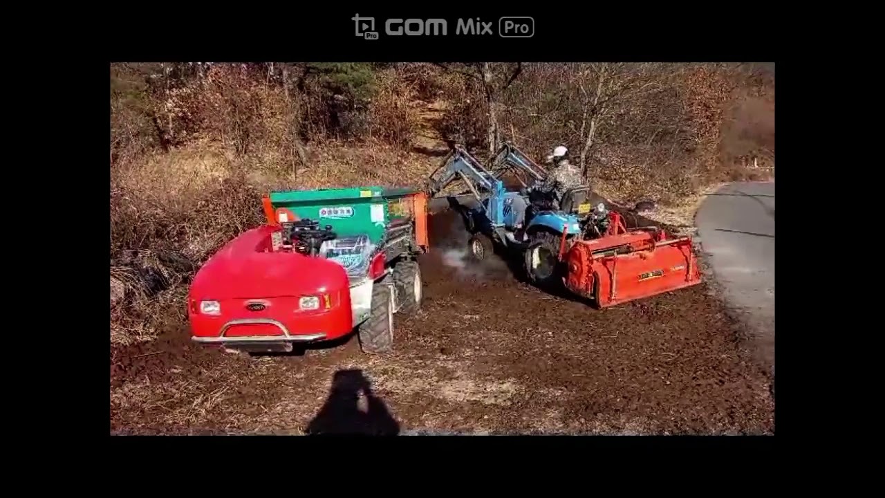 자두밭 ss기 퇴비살포기 작업