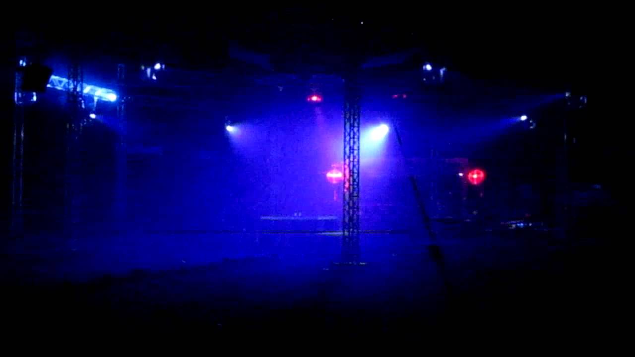 VuuV 2010 - Samstag 31.07. 3.27 Uhr - ruhige Testphase mainfloor 1 - LXX25