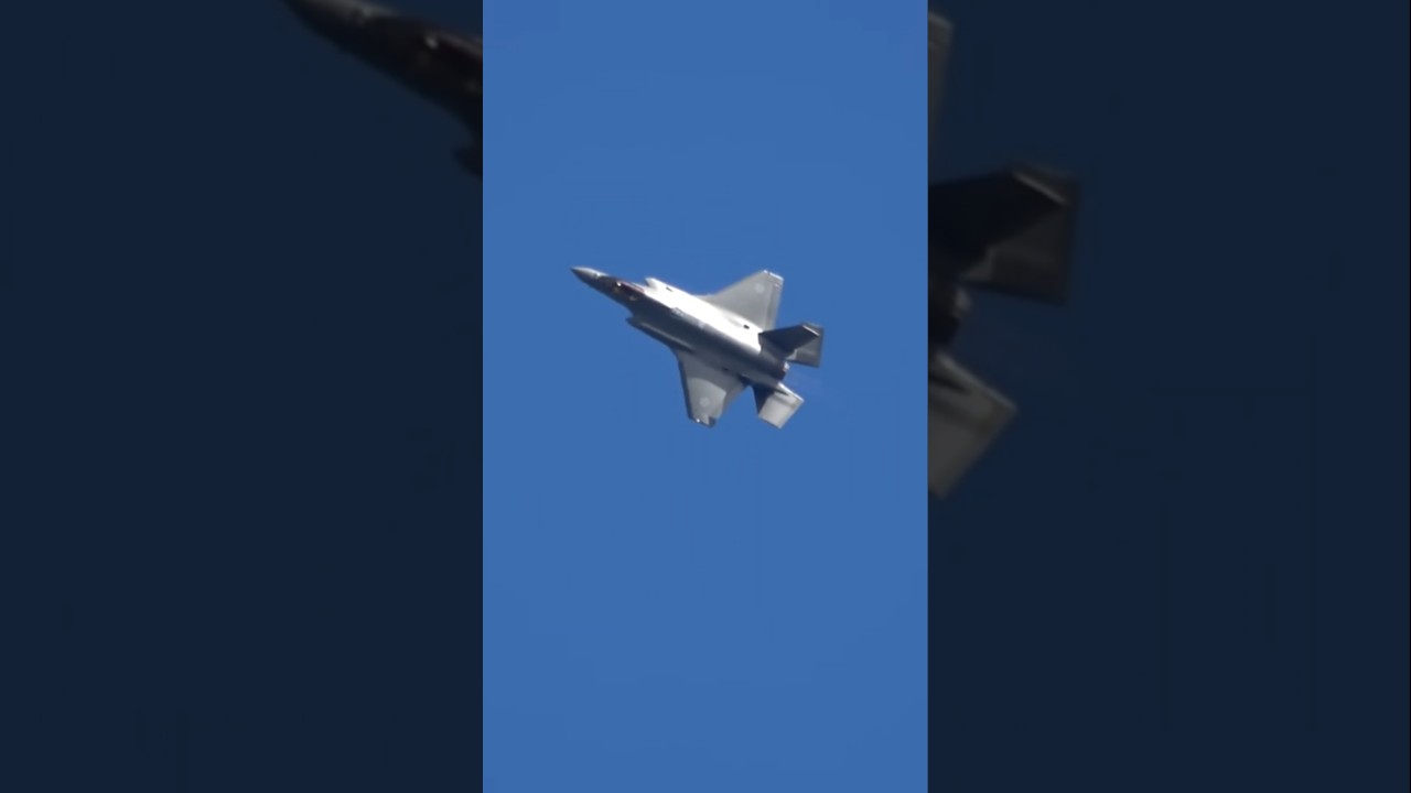 航空自衛隊が見せたF-35の特殊機動 F-22のJターンのような超低速でも